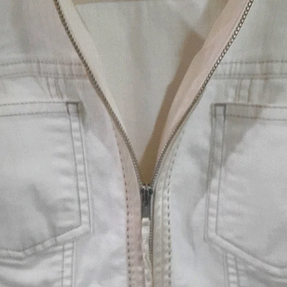 Sigrid Olsen White Jean Jacket with Tailored Fit - Picture 6 of 6